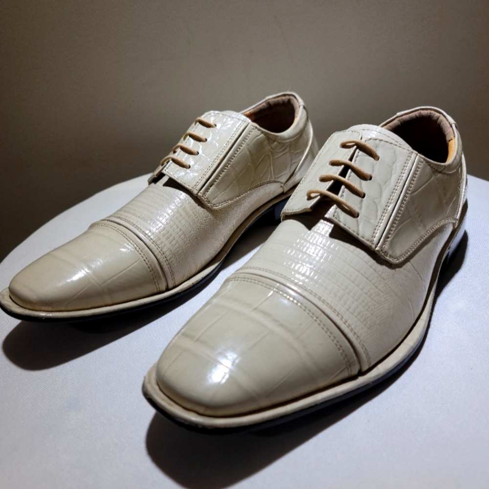 Liberty Zeno Owen Leather Oxford Dress shoes. Size 11, beige (LS-162)